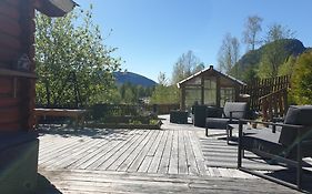 Holiday Rooms